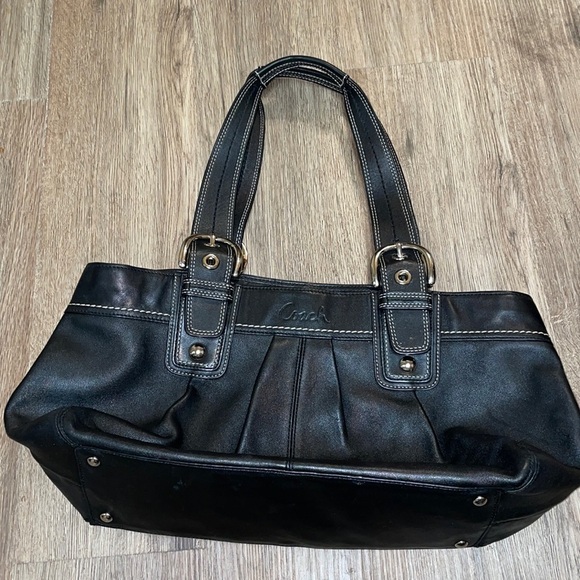 Coach Handbags - Coach leather tote bag